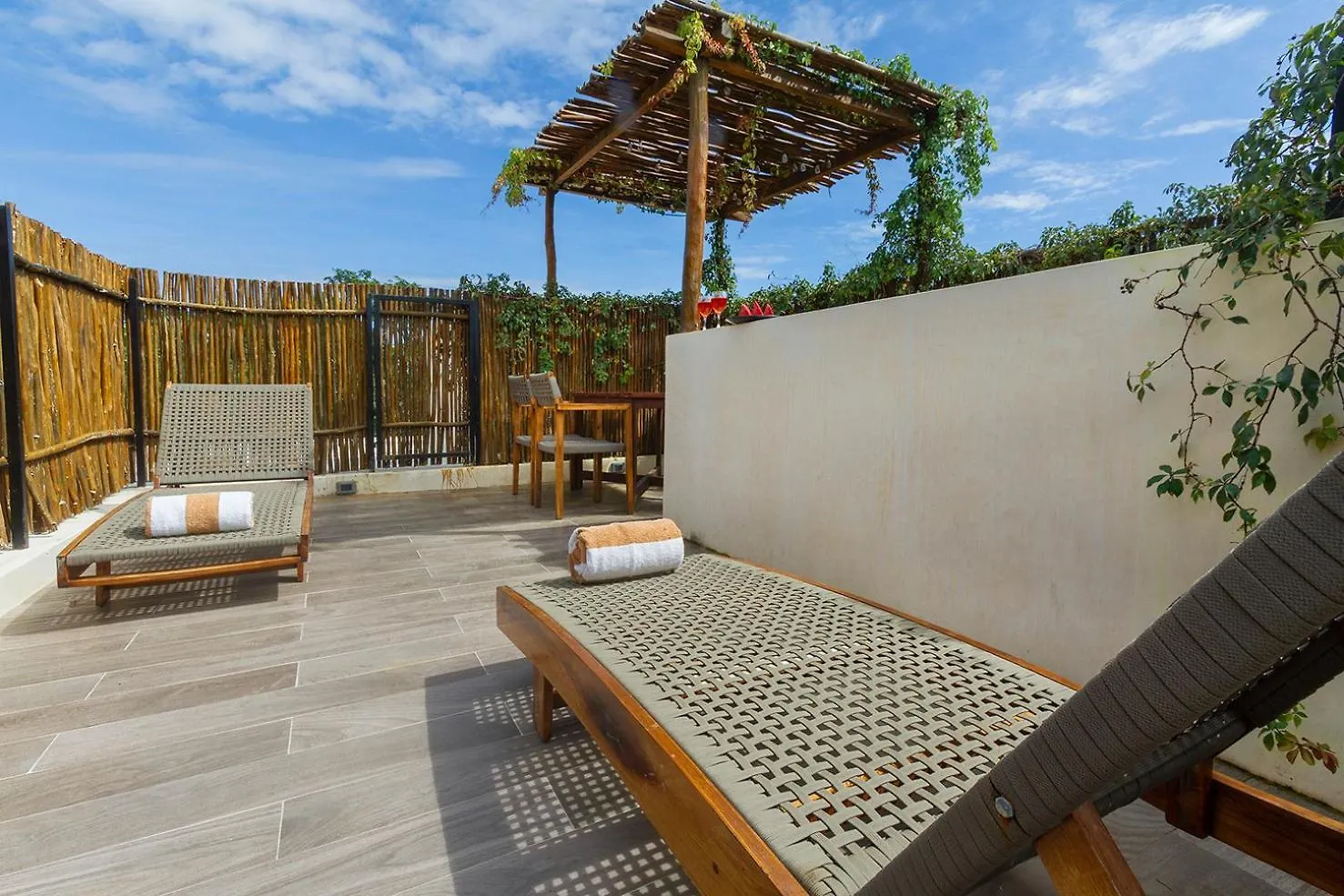 Illuminated Space & Private Pool Tulum Pueblo Appartement